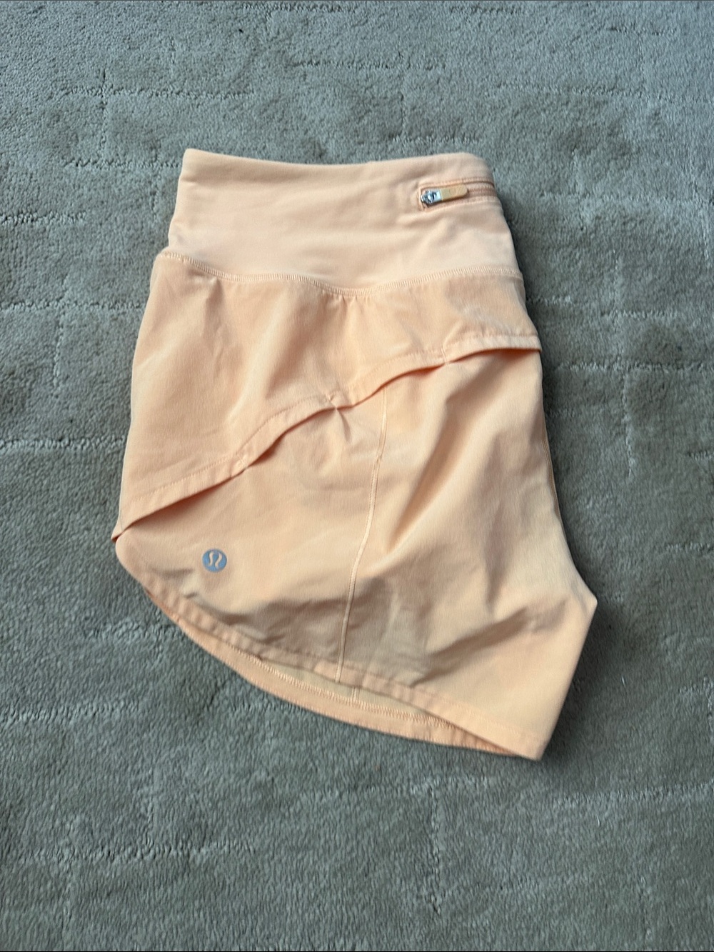 Lululemon Sped Up Shorts 4” size 8